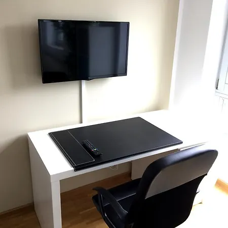 Downtown Apartment *